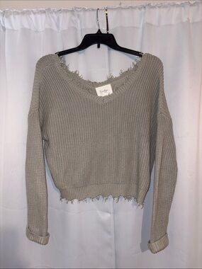 Jessica Simpson Frayed V-Neck Sweater in Light Taupe
